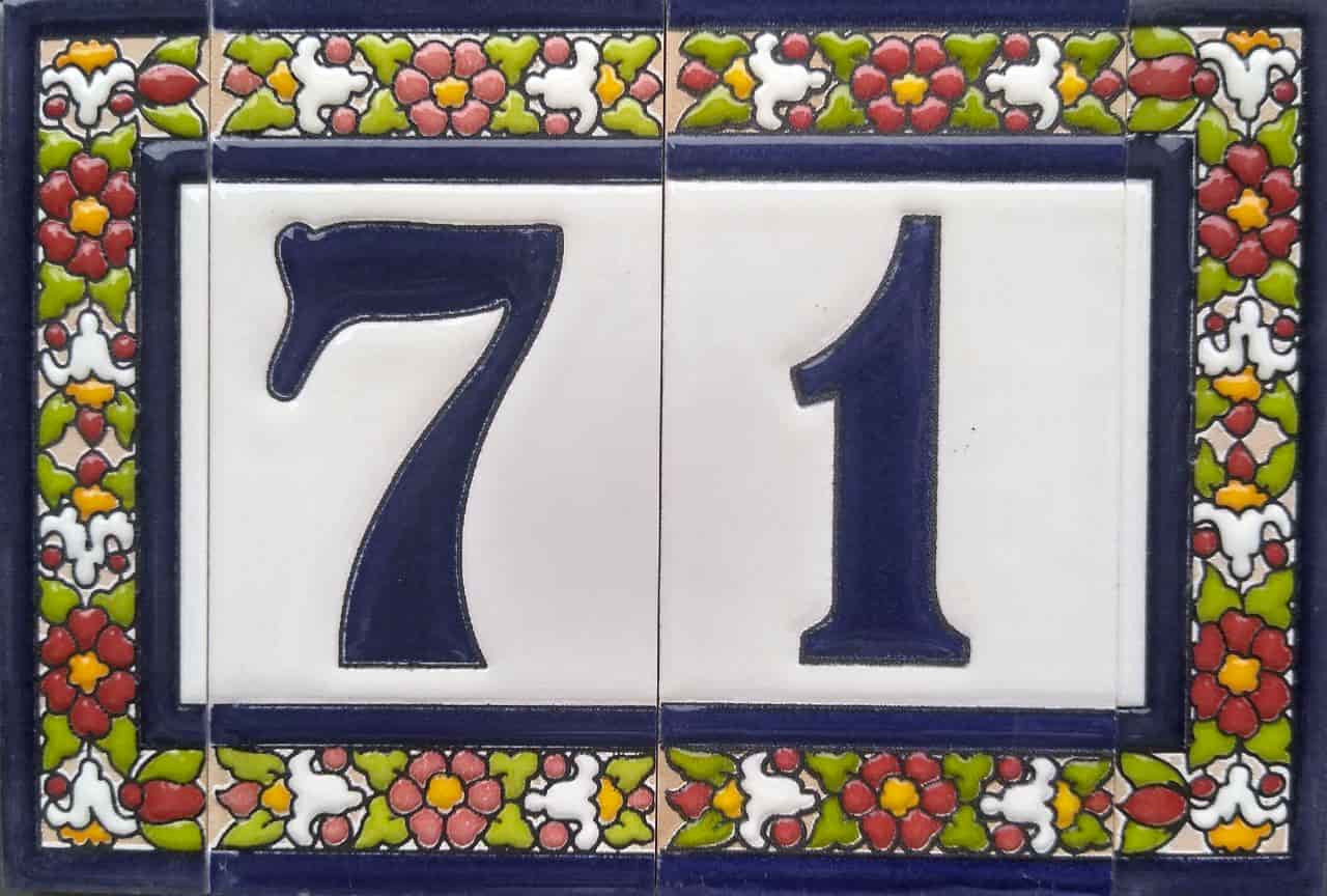 Image of the shop number in ceramic tiles