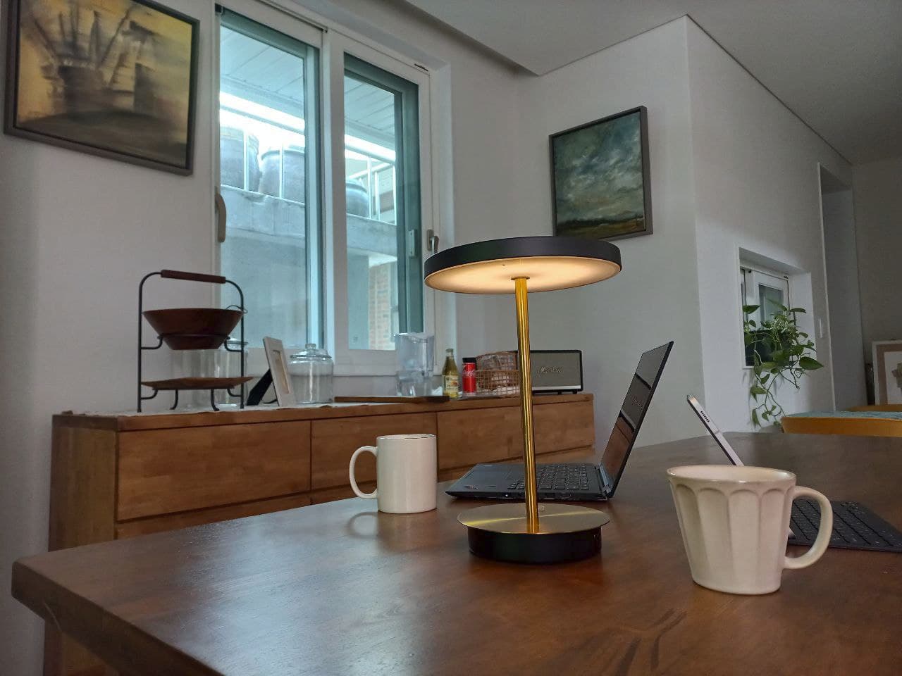 Image of the table, closeup picture